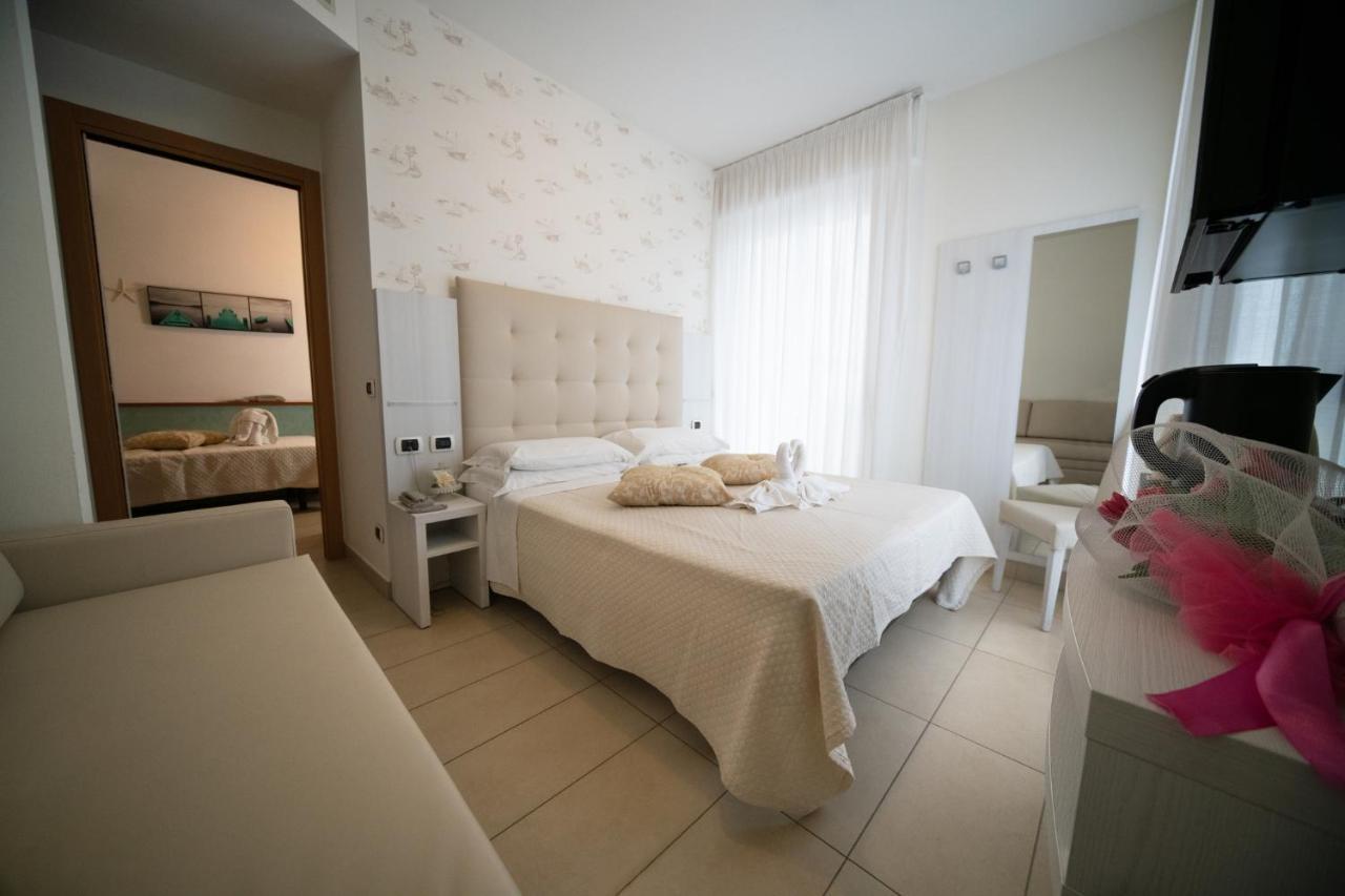 Hotel Abc Riccione Exterior photo