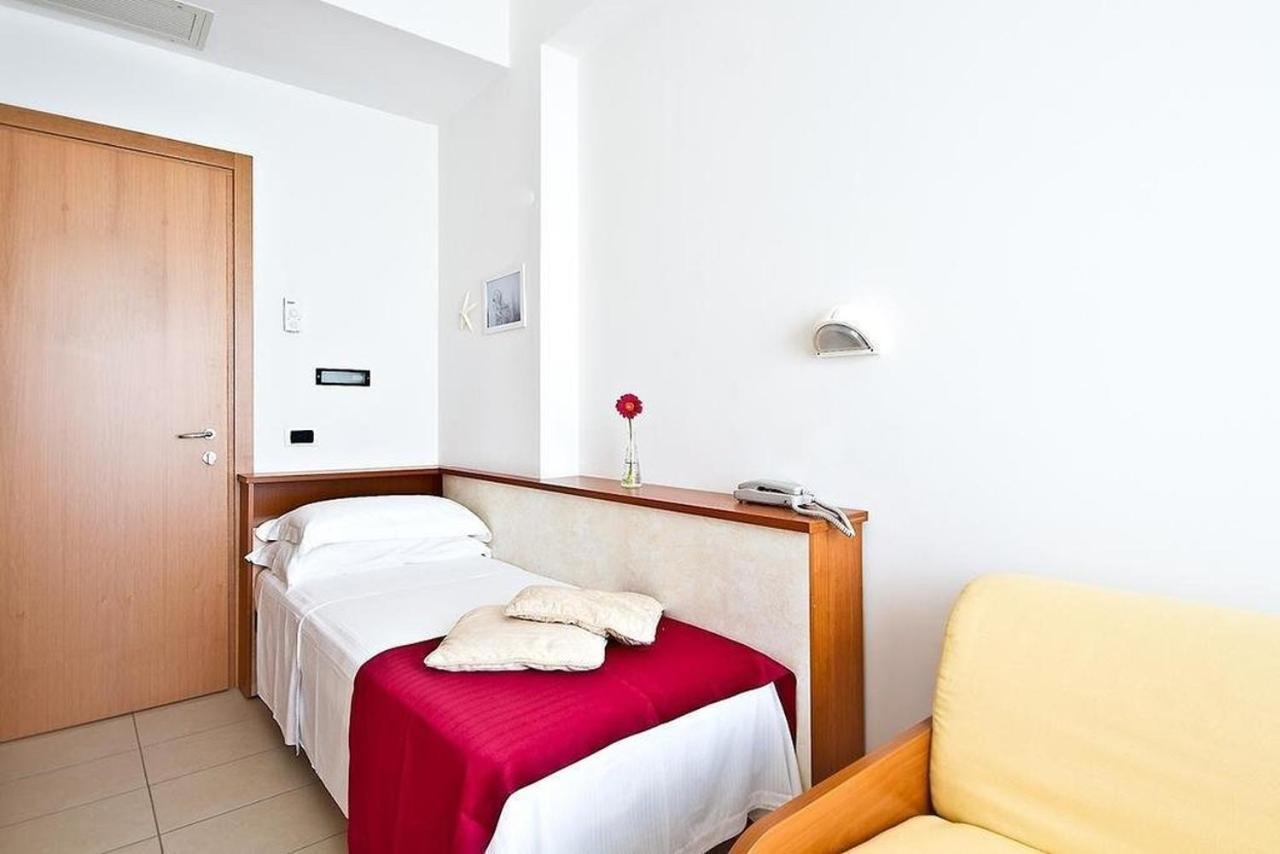 Hotel Abc Riccione Exterior photo