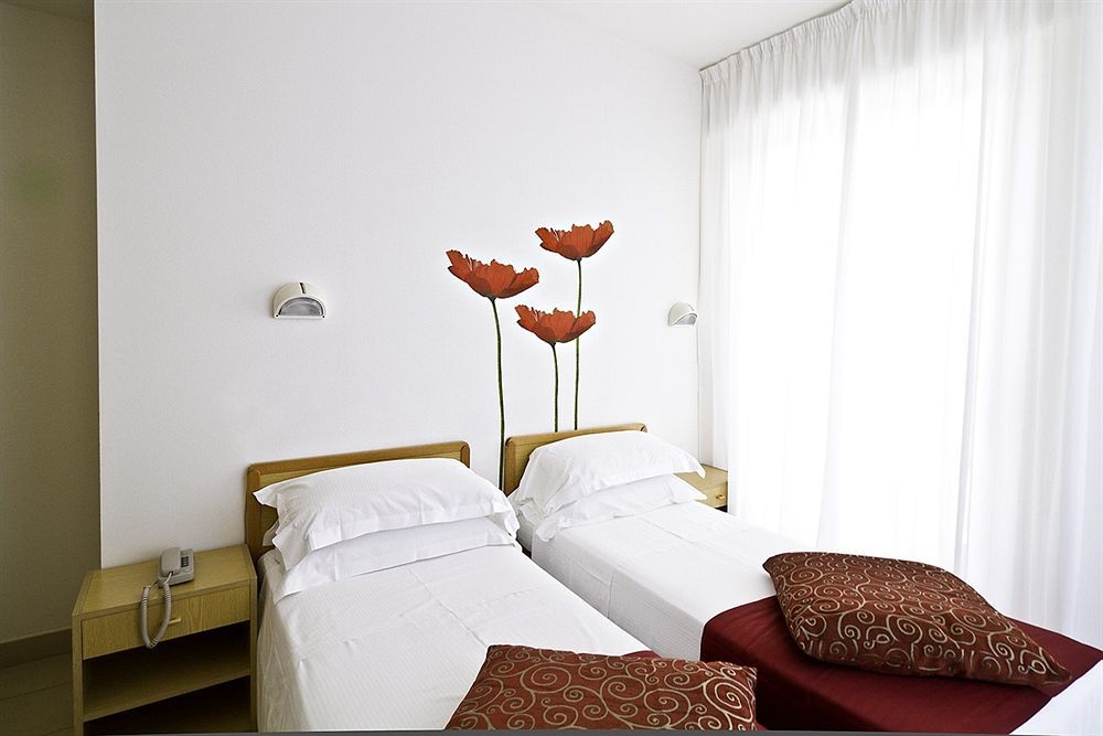 Hotel Abc Riccione Exterior photo